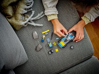 لعبة بناء سيارة رياضية كهربائية من ليغو®