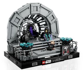 LEGO® Emperor's Throne Room™ Diorama