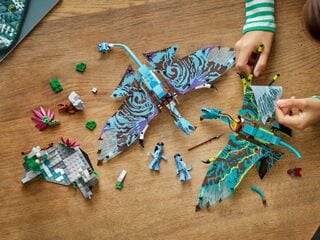 مجموعة جيك آند نيتريز فيرست بانشي فلايت من ليغو®