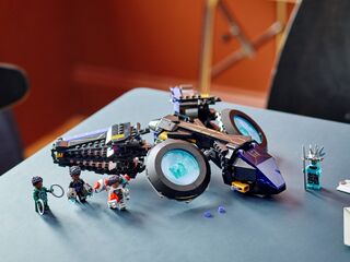 LEGO® Shuri's Sunbird