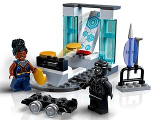 LEGO® Shuri's Lab