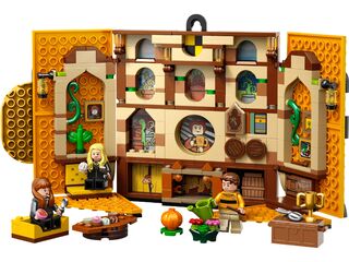 LEGO® Hufflepuff™ House Banner
